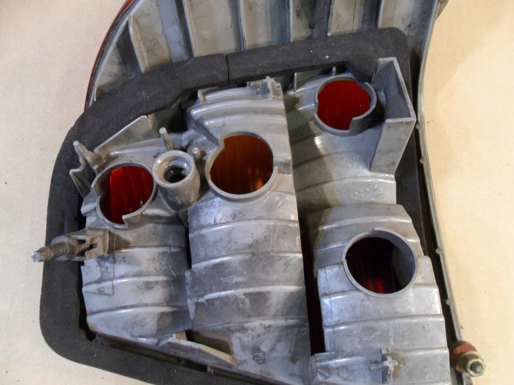 фото №15, Лампа левая задняя bmw 3 e46 fl 6907933