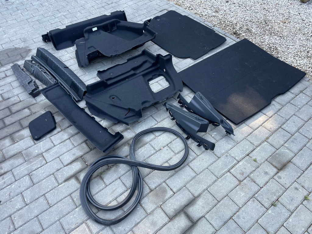 фото №1, Bmw 1 f40 обивка обшивки багажника задняя пол комплект