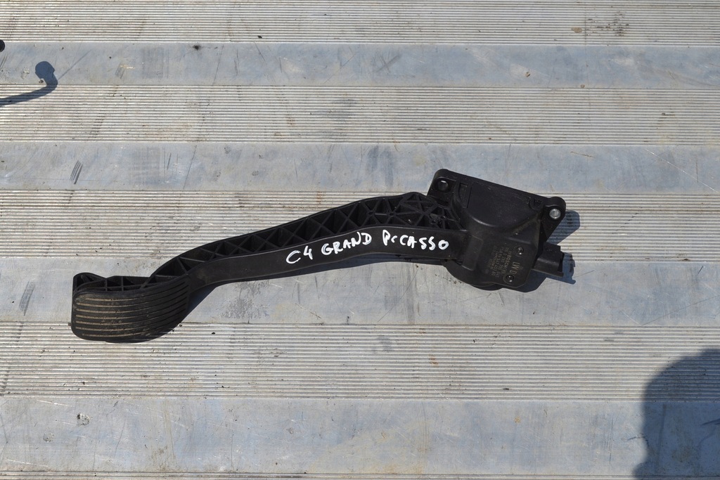 фото №1, C4 picasso педаль газа потенциометр 9654745380