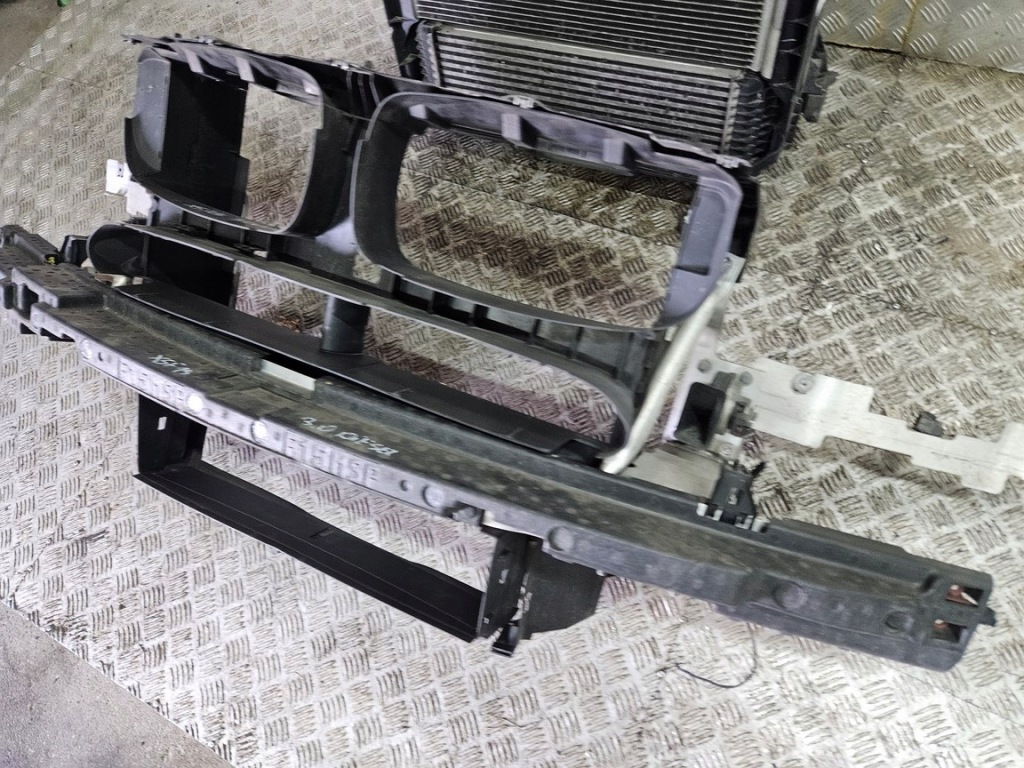 Ремень передний усилитель балка радиатор bmw x5 f15 x6 f16 3.0 дизель automa в Украине