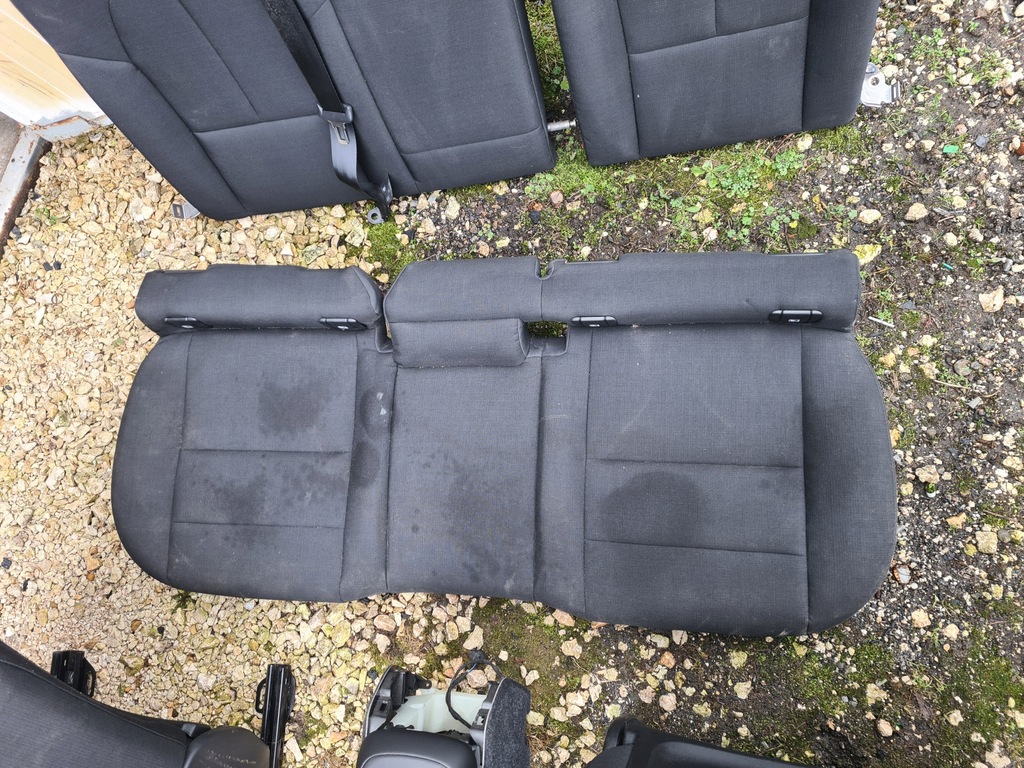 фото №12, Салон volvo xc 40 заднє сидіння сидіння обшивки заднє сидіння спинка підлокітник