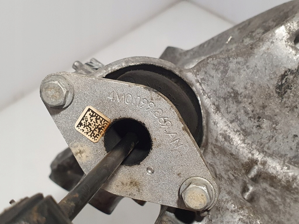 фото №15, Audi a4 b9 8w 2.0tdi кронштейн кронштейн двигателя правая 4m0199308ad 4m0199307ad