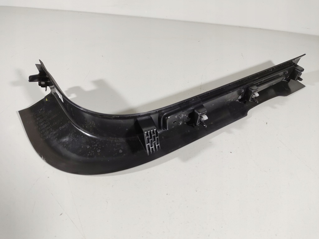 фото №11, Volvo v60 18r- молдинг накладка порог левая