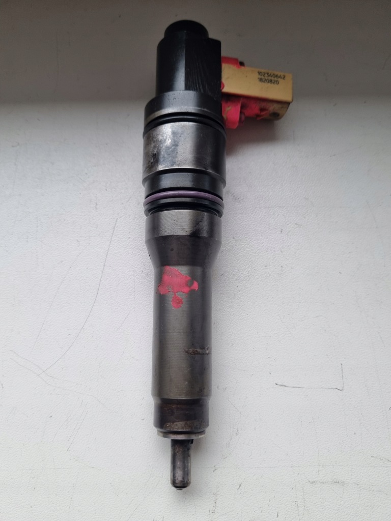 фото №1, Инжектор форсунка топлива daf xf cf 105 1820820