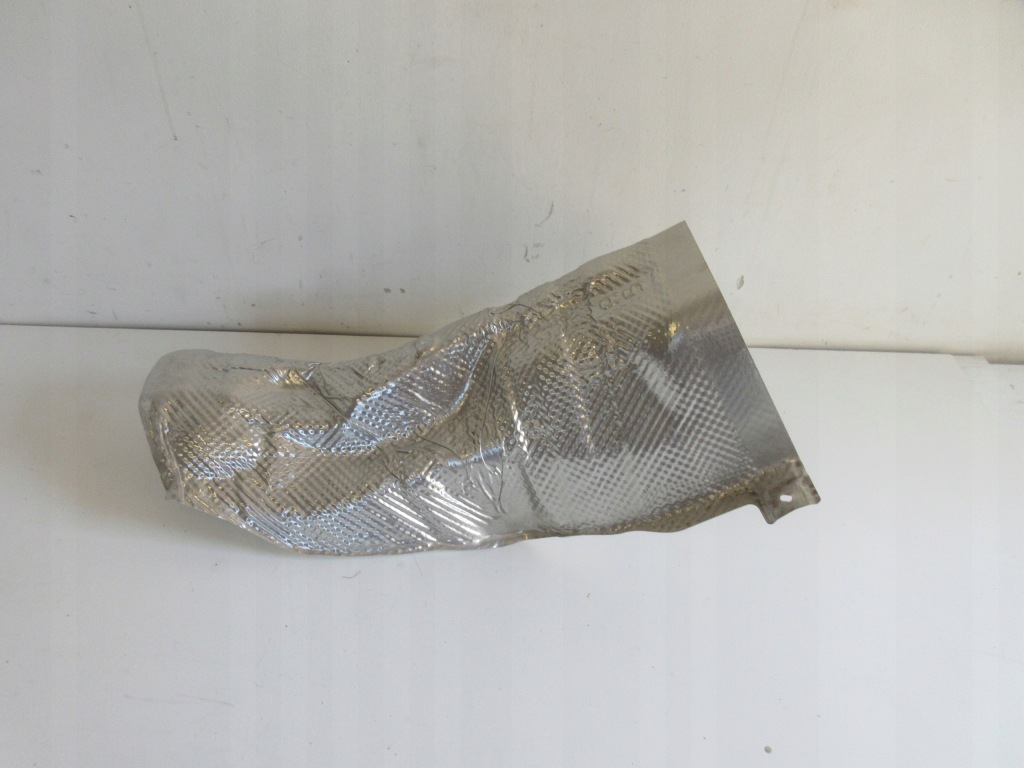 фото №1, Corolla e21 kombi 1.8 гибрид защита тепловая