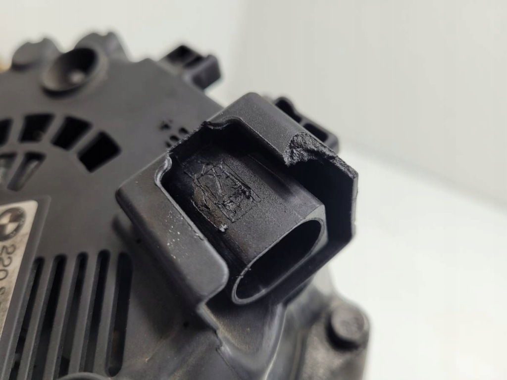 Генератор 221a bmw 7 f01 f02 3.0 d 7807187 Цена