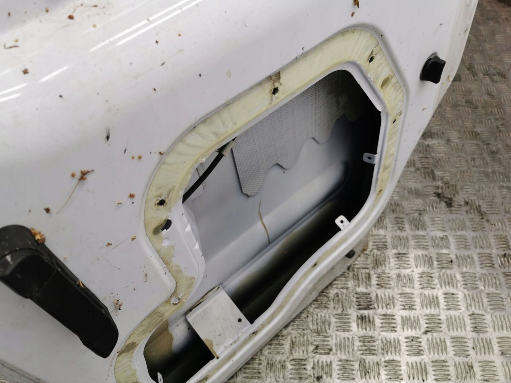 фото №10, Ford transit - tourneo connect 2007 правая сторона дверь боковой / сдвижные