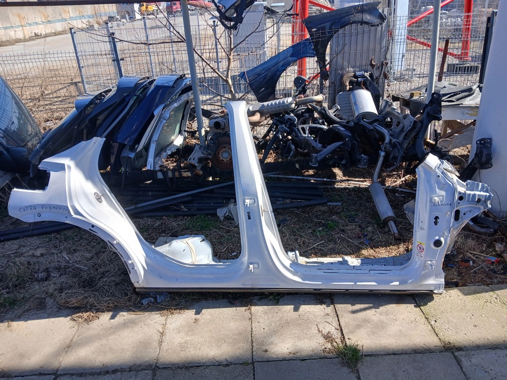 фото №1, Чверть bok правий крила поріг права сторона cupra formentor 5ff