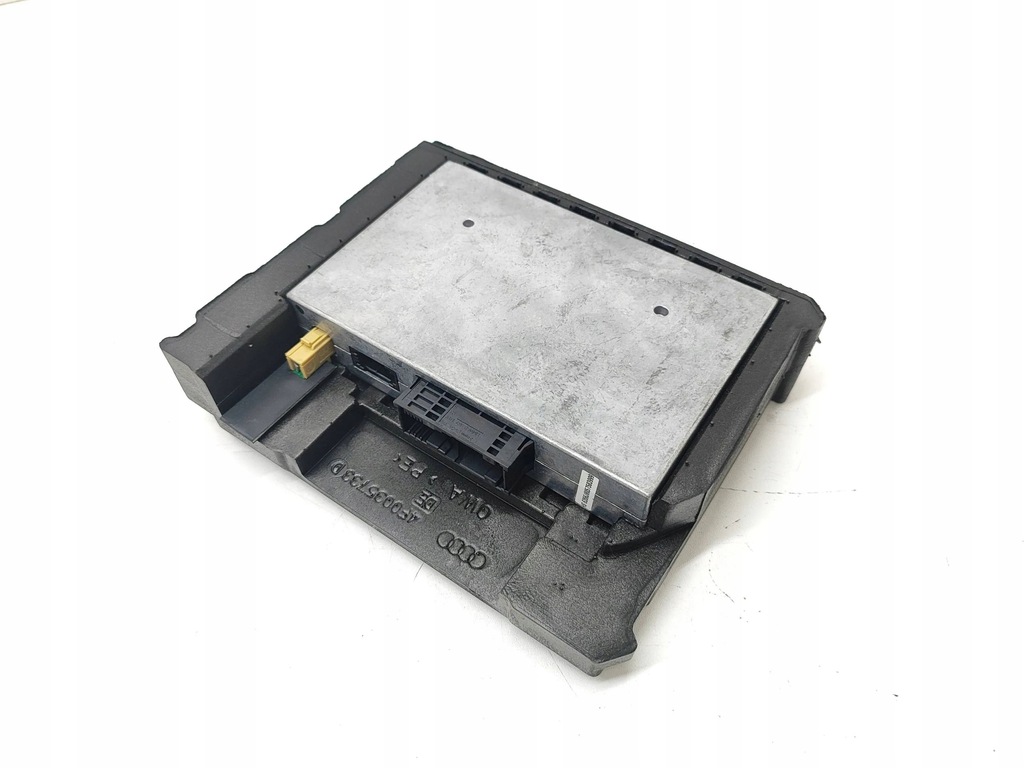 фото №1, Audi a6 s6 c6 4f 2006 модуль / блок управления bluetooth