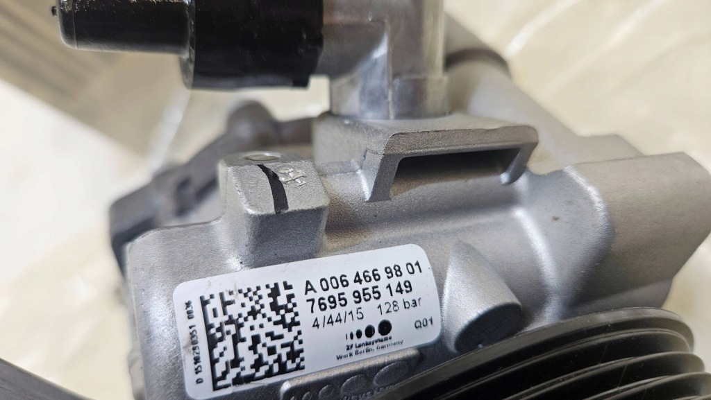 Насос підсилювача mercedes slk r172 55 amg a0064669801 nowa Зі Шроту