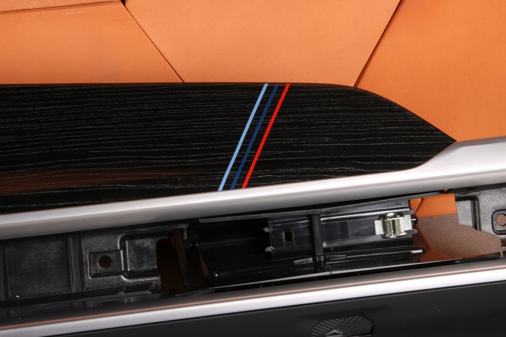 фото №9, Bmw 7' g70 молдинг декоративная dekor консоли fineline schwarz europa 9628435