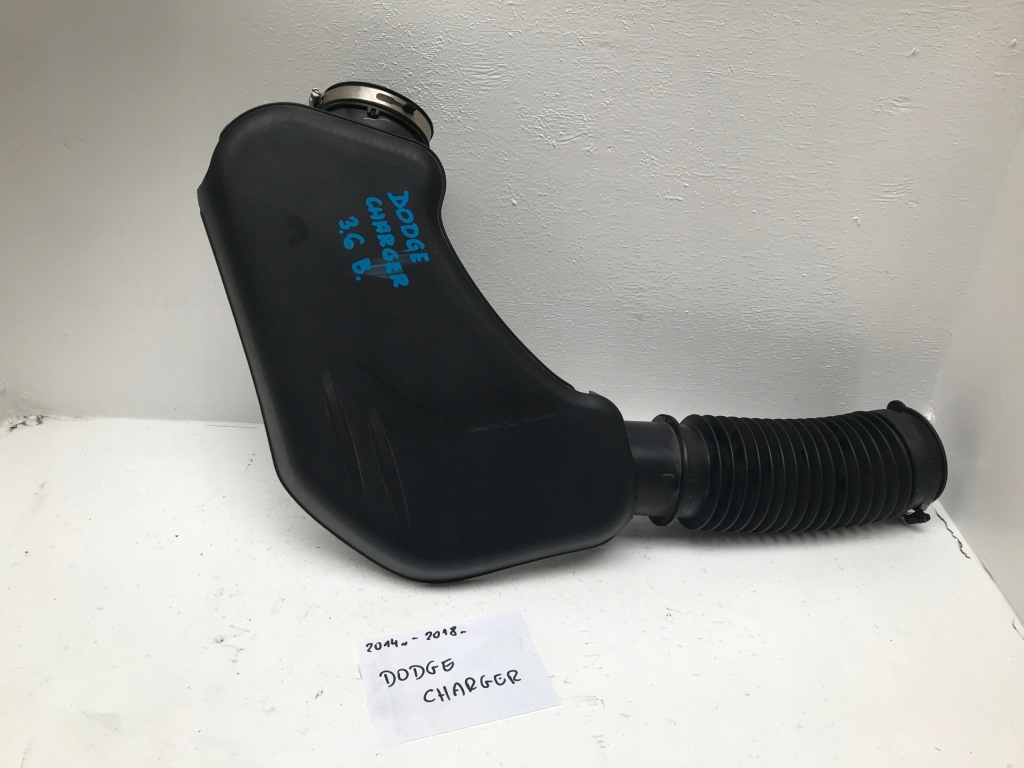 фото №1, Dodge charger 3.6 труба воздухозаборник резонатор воздуха 04861926ag 14-18