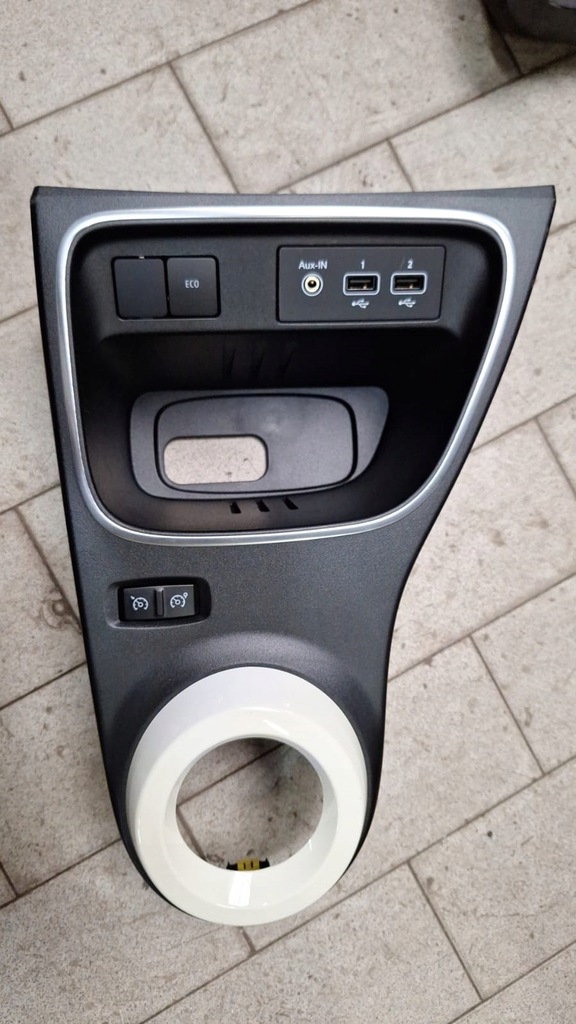 фото №1, Рамка туннель туннель средний зарядное устройство usb renault twingo iii