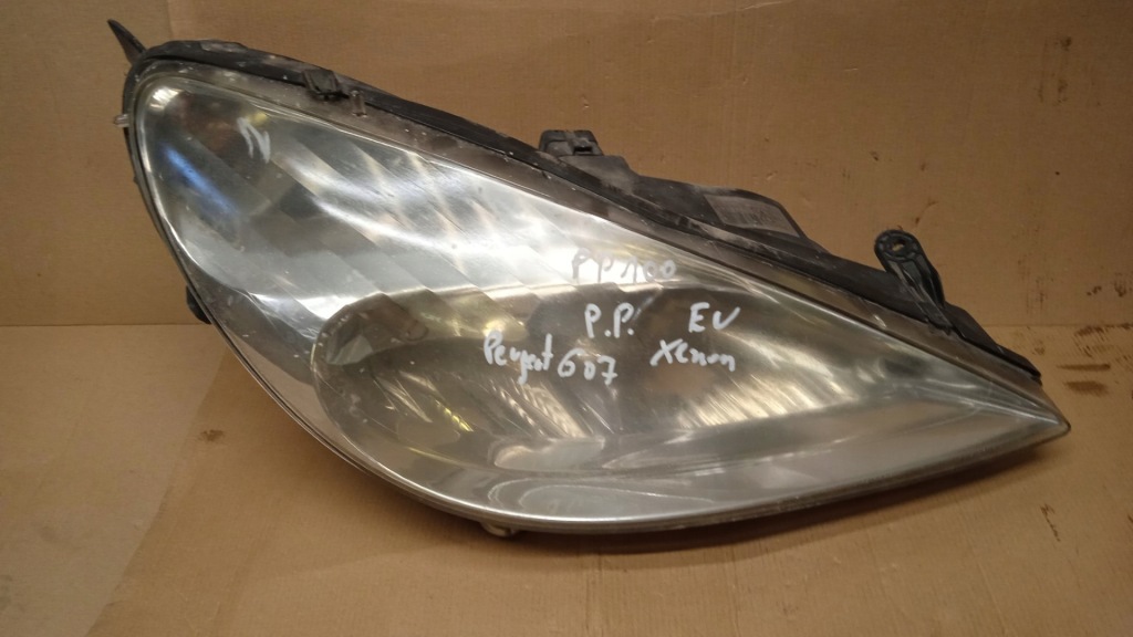 фото №1, Peugeot 607 лампа перед права ксенон eu