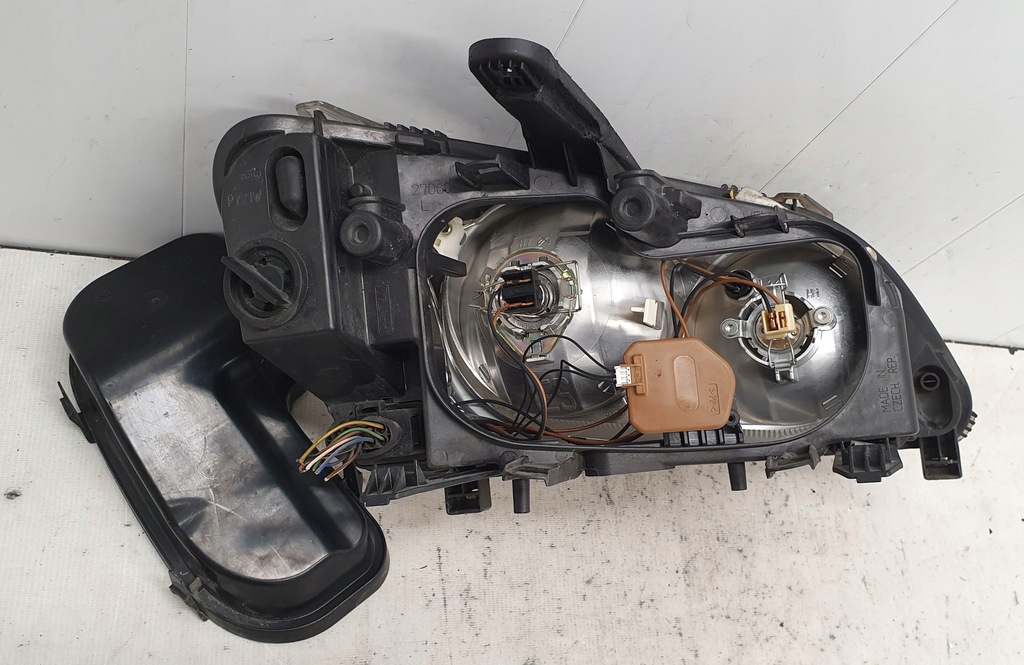 фото №10, Ford c-max mk1 лампа перед левая europa оригинал