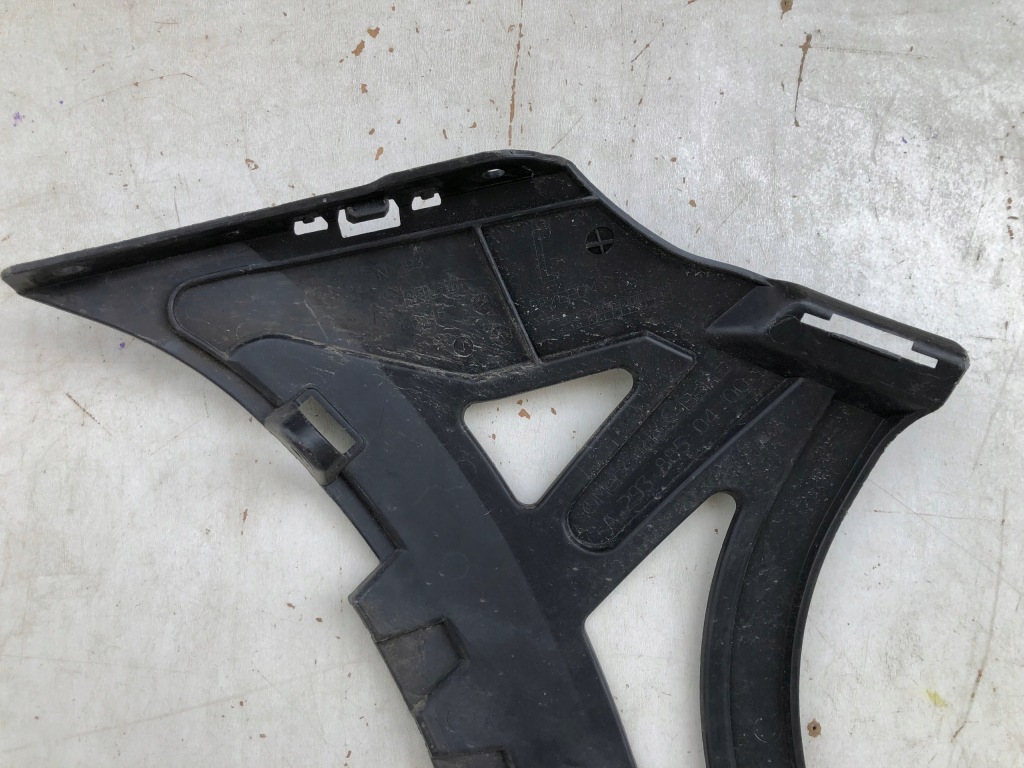 Mercedes eqc направляющая бампера перед Киев