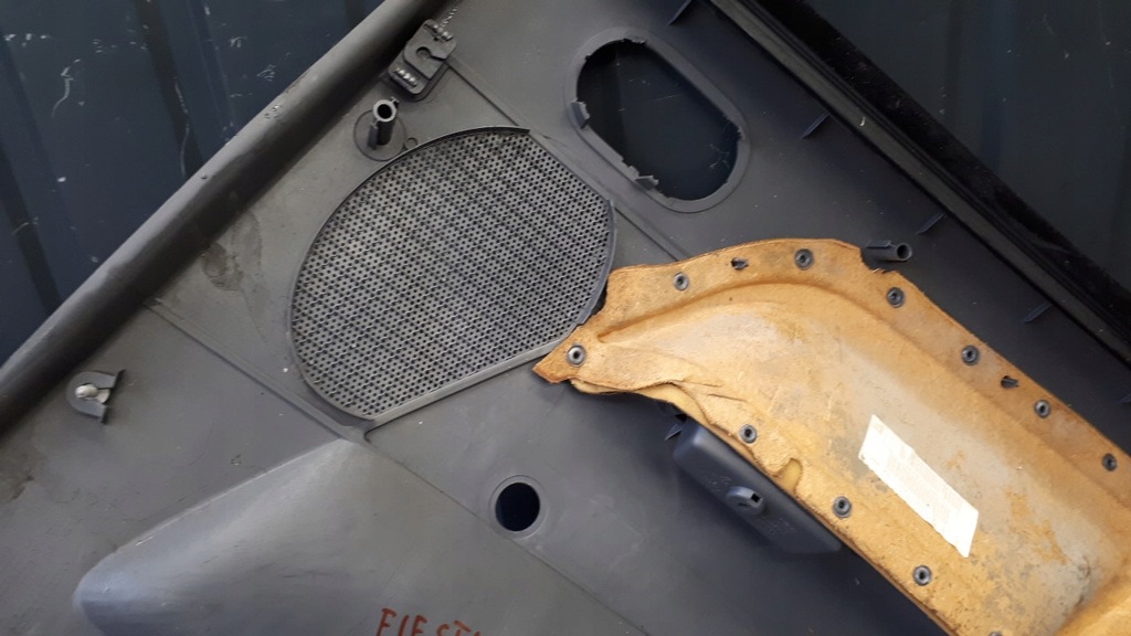 фото №9, Обшивка двері лівий задня ford fiesta mk5