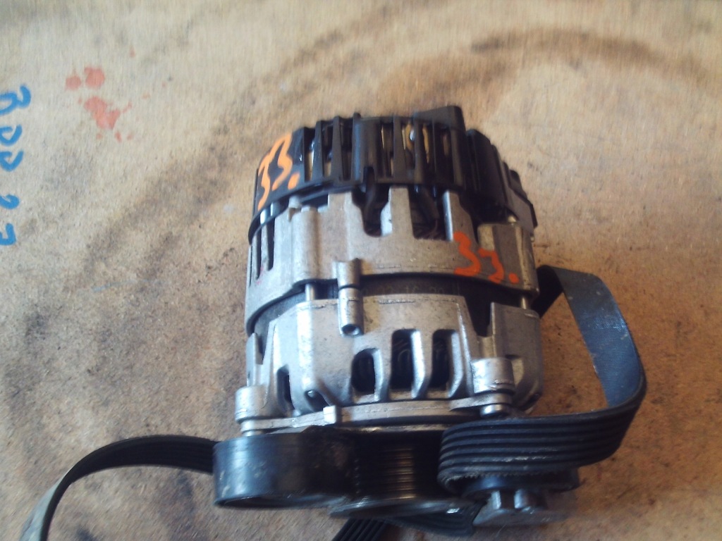 Купити 33. генератор audi 04l903018a