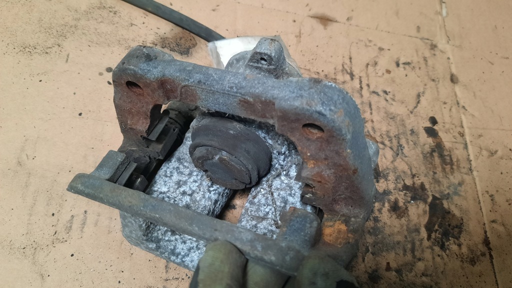 фото №4, Суппорт тормозной правый задняя volvo xc60