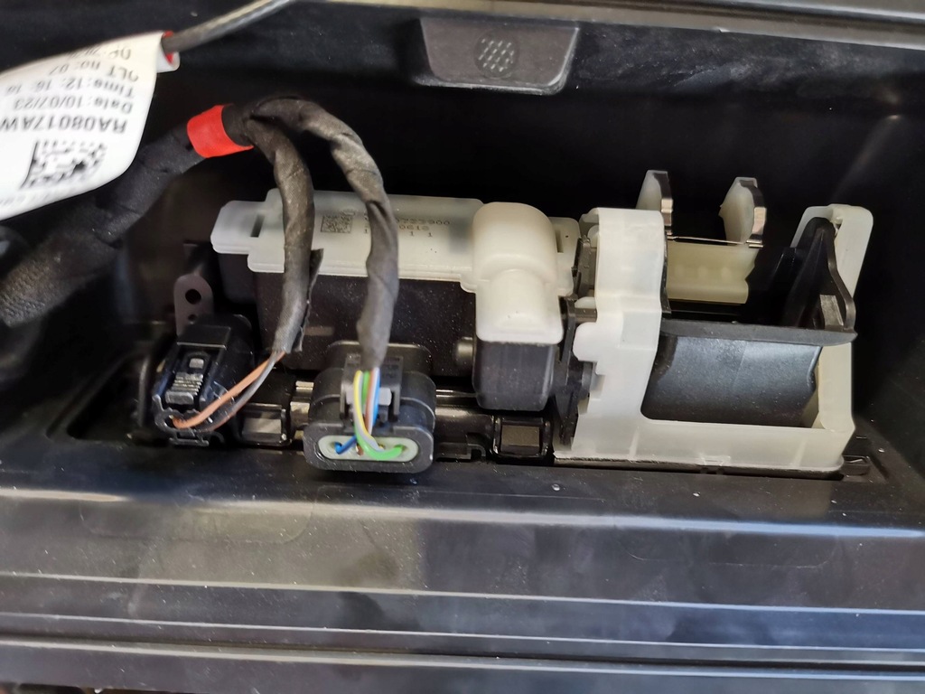 фото №6, Mercedes sl amg r232 w232 21- механизм датчик открывания крышки ручка