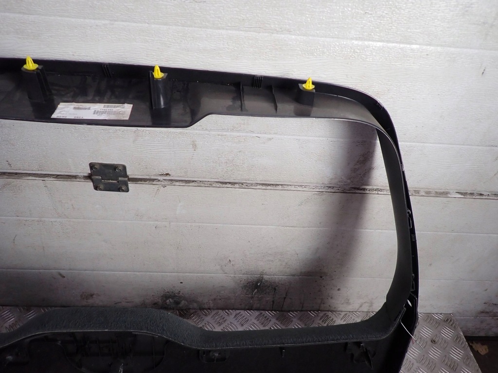 фото №8, Оздоблення кришки багажника volvo xc70 ii 39862990 2.0l дизель 120kw 2015