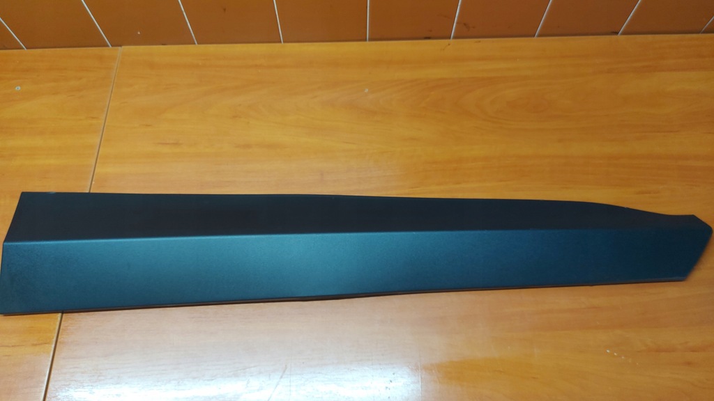 фото №1, Молдинг дверь правая правый перед toyota yaris cross 21-