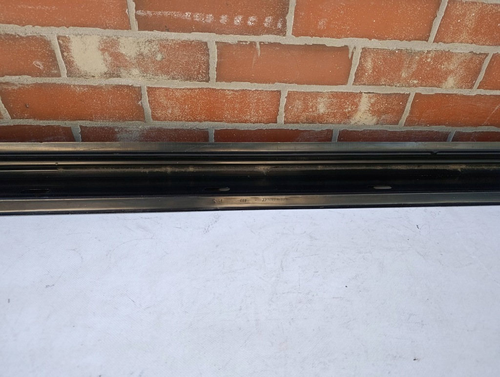 фото №7, Поріг обшивка праве двері зсувні vw crafter 2 ii 7c0 2017- 7c0810048