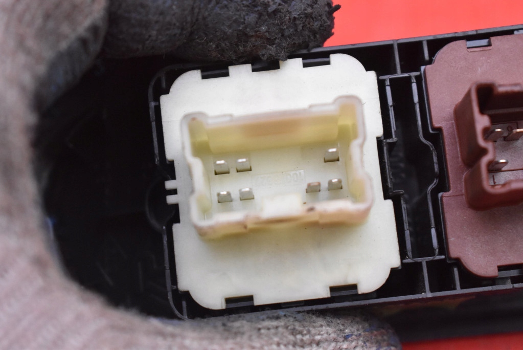 фото №8, Панель управление окон eu 254117873r dacia duster 1 i lift 13-17