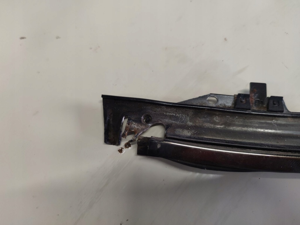 фото №3, Mercedes r129 молдинг хром скло лобове