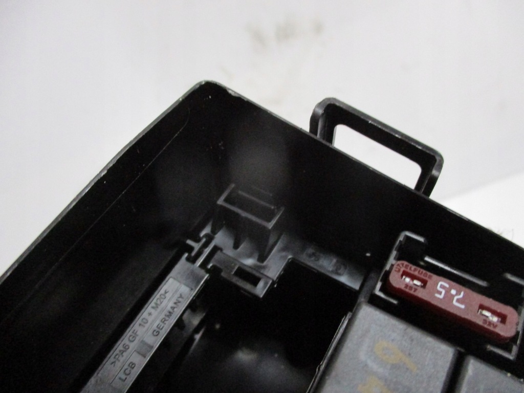 фото №4, Коробка предохранителей vw 2q0927165a