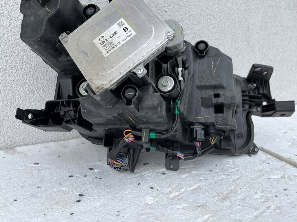 Купити Фара ліва mazda cx30 full led 14 pin dgj1-51040