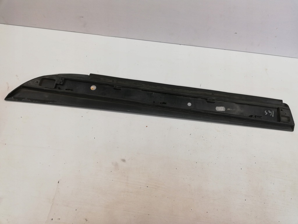 фото №8, Audi a6 c6 rs6 правая задняя молдинг задняя przed liftem