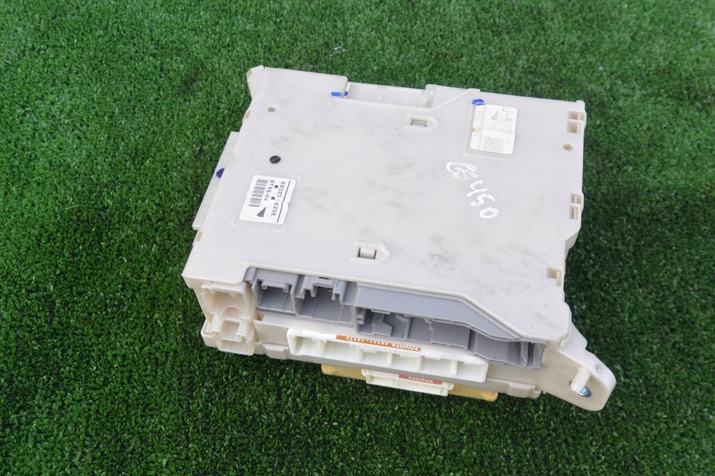 фото №1, Коробка предохранителей modułe lexus gs iii 450h