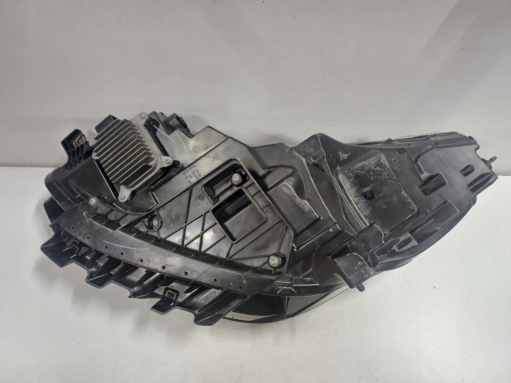 Фара правый перед tesla 3 3 рестайлинг  y европа Цена