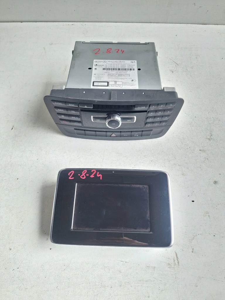 фото №1, Mercedes b-klasa w246 12-15 радио + дисплей a2469000807 a2469007703