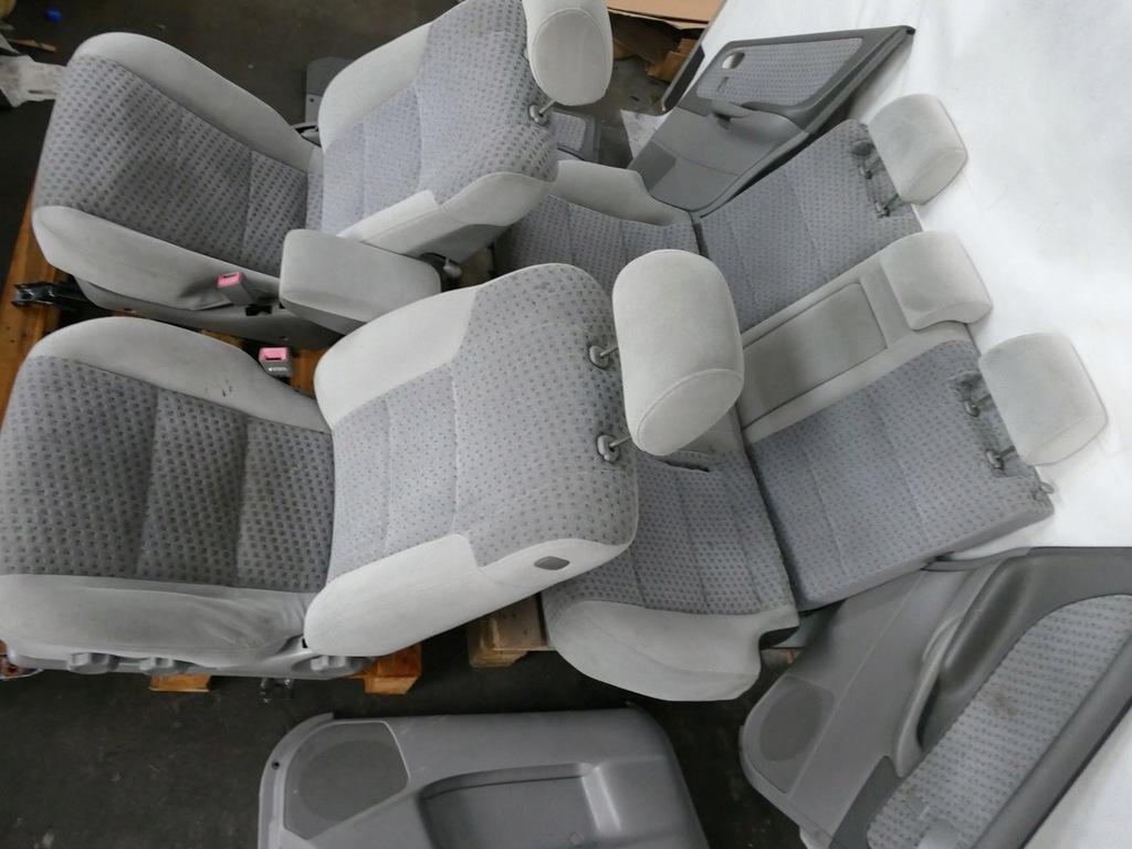 фото №11, Mazda 626 gf v sedan сиденье заднее сиденье обшивка комплект