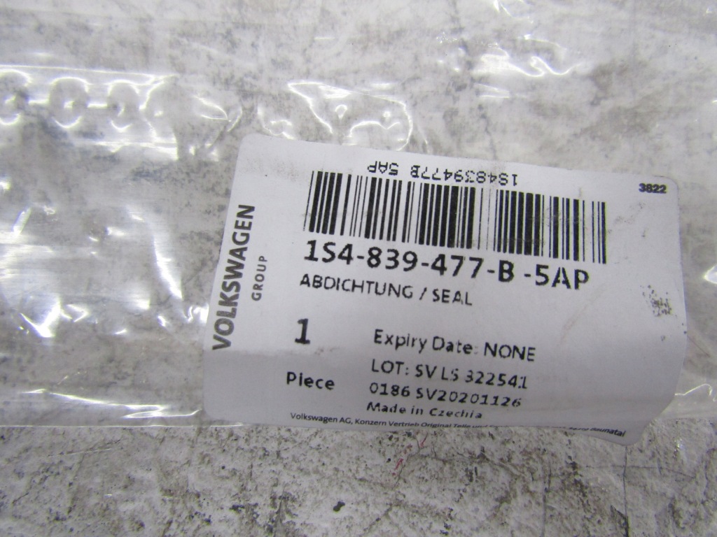 фото №6, Vw up молдинг стекло zgarniającej левая задняя 1s4