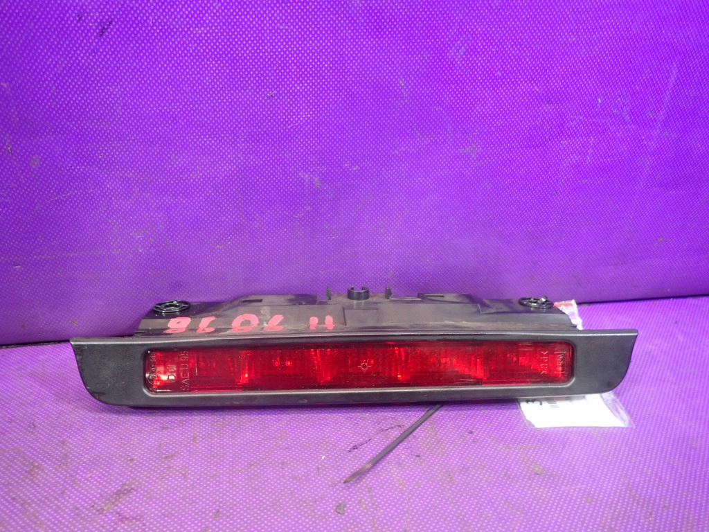 фото №1, Honda civic vii hb 3d 00-05 лампа стоп свет третий 2 pin 89022730