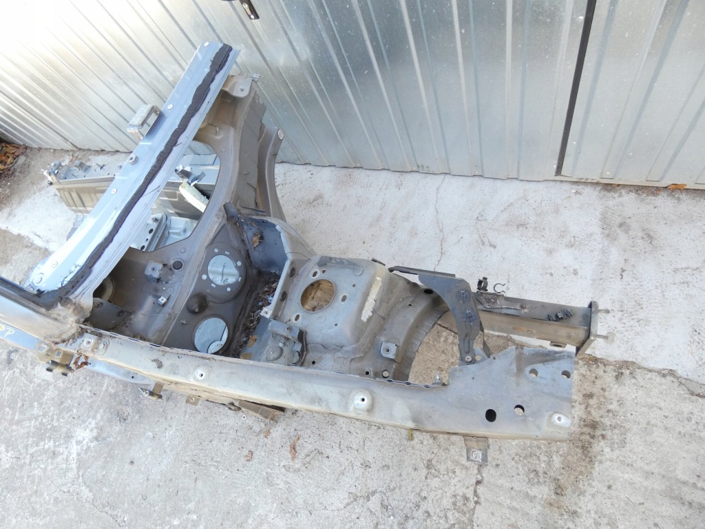 фото №2, Bmw 1 e87 чверть правий перед лонжерон