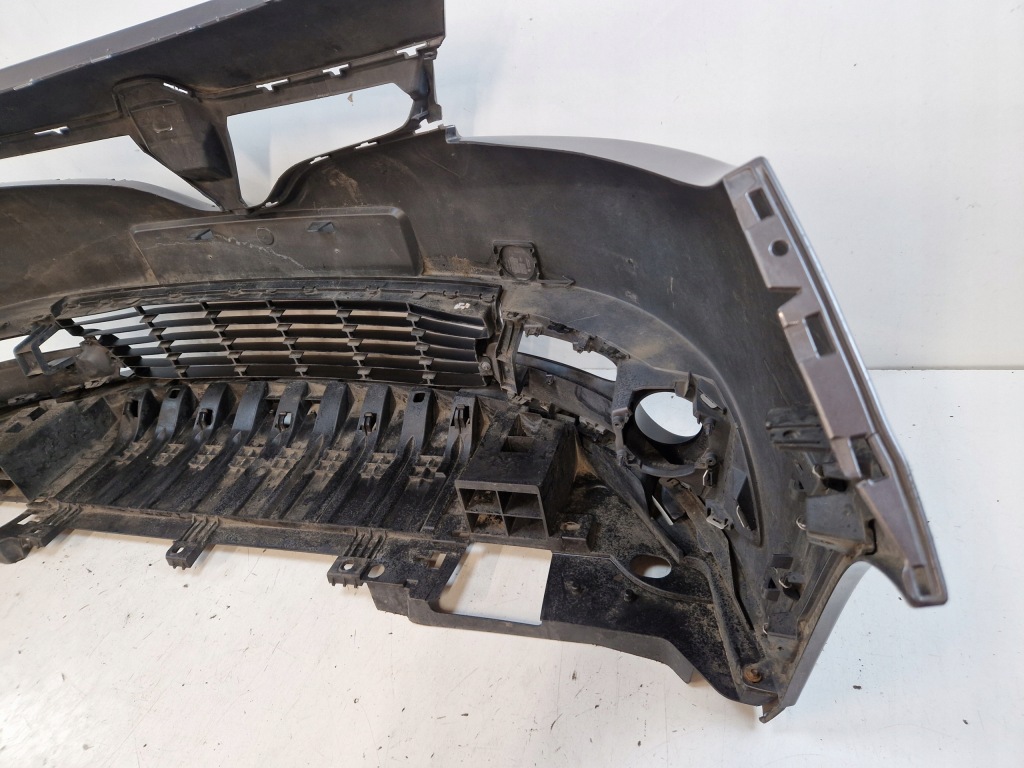 Renault scenic 3 3 рестайлинг  бампер передний перед решётка плита 620222347r Оригинал