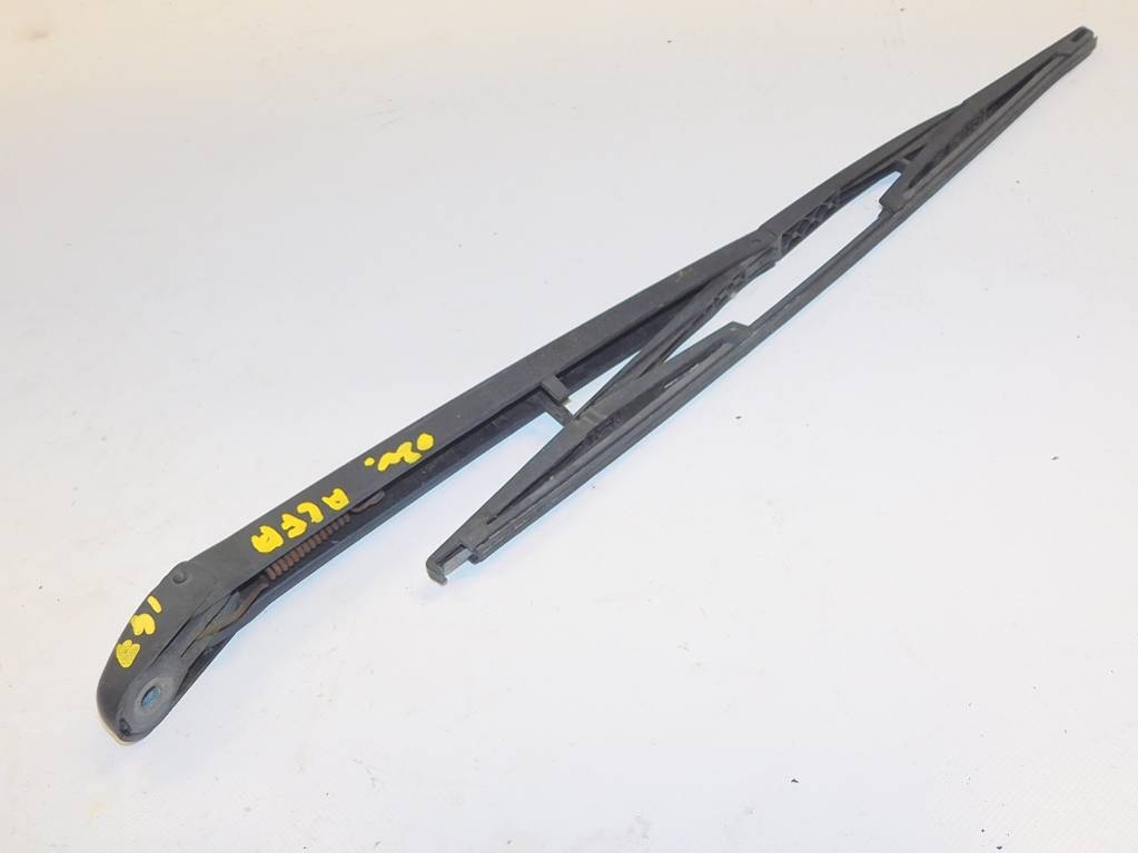 фото №4, Alfa romeo 147 2002r 3d важіль двірники задня