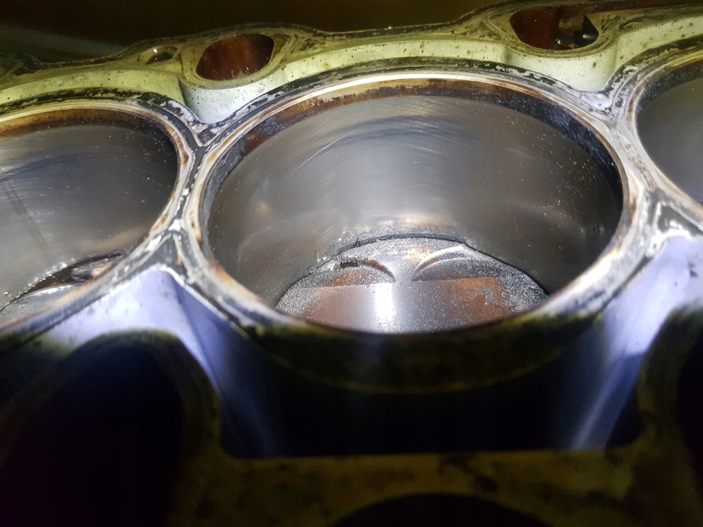 фото №9, Блок двигуна wał поршні bmw e83 e87 e90 e91 n46b20b 7523170 183 tys km