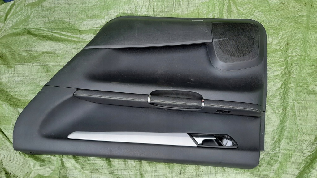 фото №2, Обшивка оббивка двері правий задня mercedes r w251