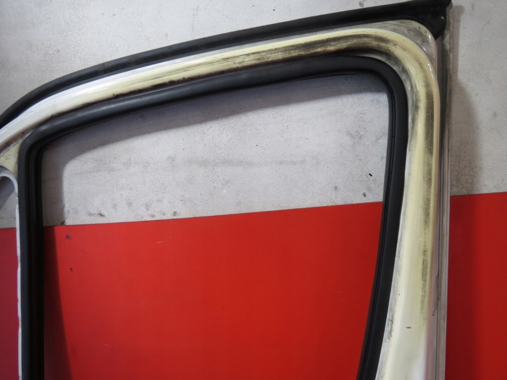 фото №9, Vw crafter i sprinter w906 дверь правое перед белый