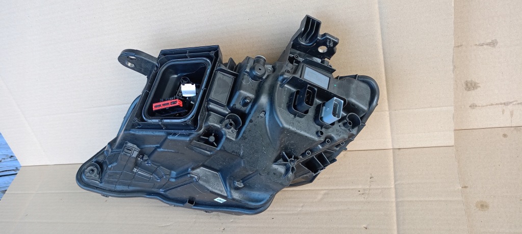 Фара перед передняя правый  peugeot 308 t10 full led 21-24rok 9851673580 оригинал Оригинал