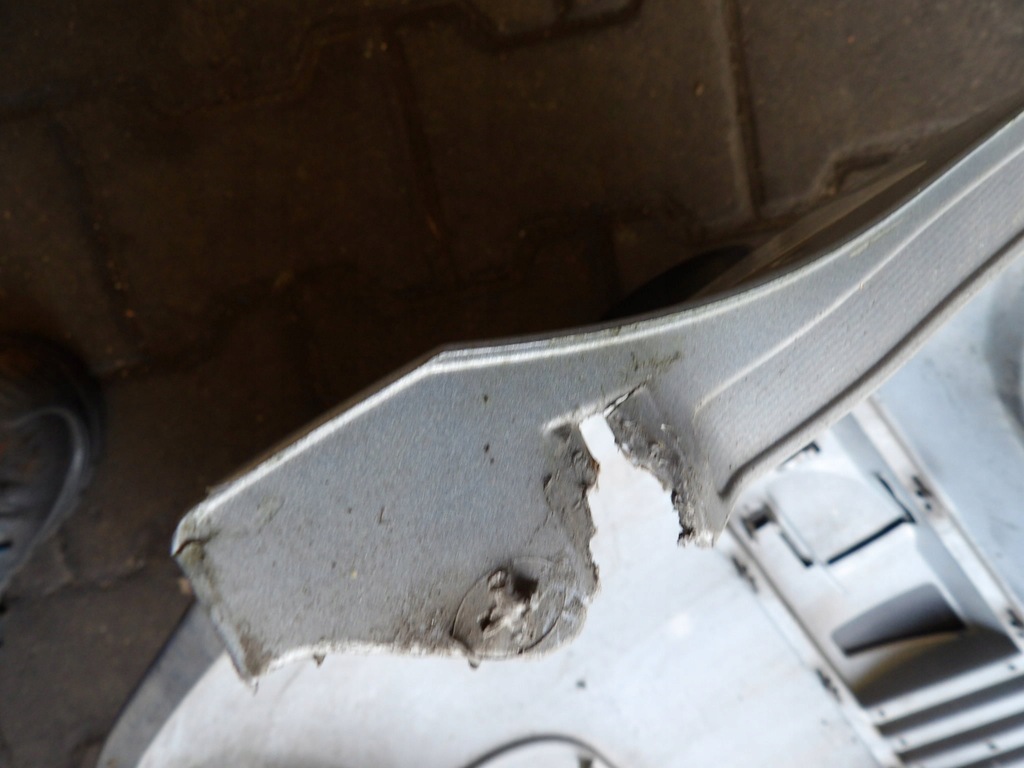 фото №6, Бампер задняя peugeot 1007 1,4hdi ezrc