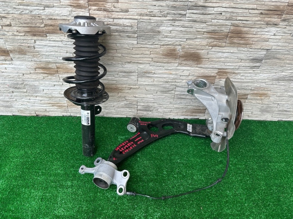 фото №1, Поворотний кулак важіль амортизатор bmw 2 f44