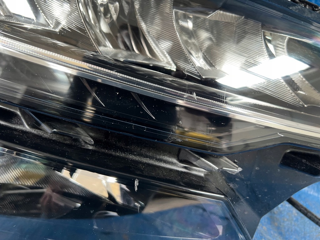 фото №2, Skoda karoq lift правая лампа full led