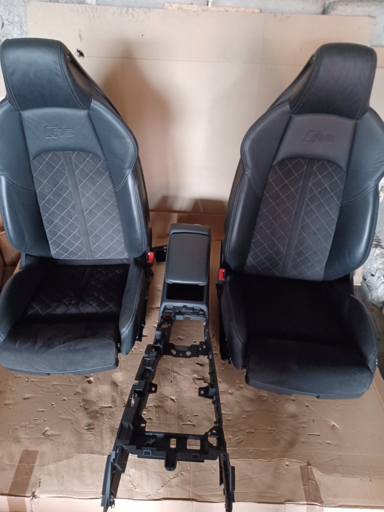 фото №1, Audi rs4 b9 8w середина сидіння заднє сидіння обшивки alcantara модулі