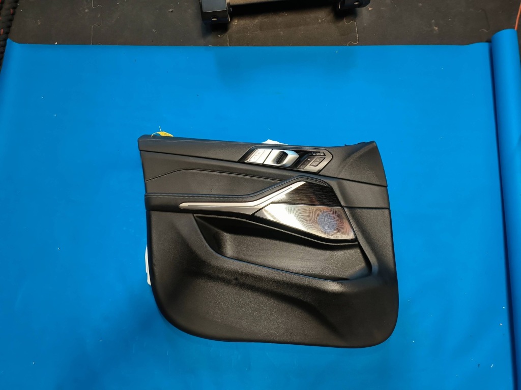 фото №1, Обшивка обивка дверь защита левый перед bmw x7 g07 bowers